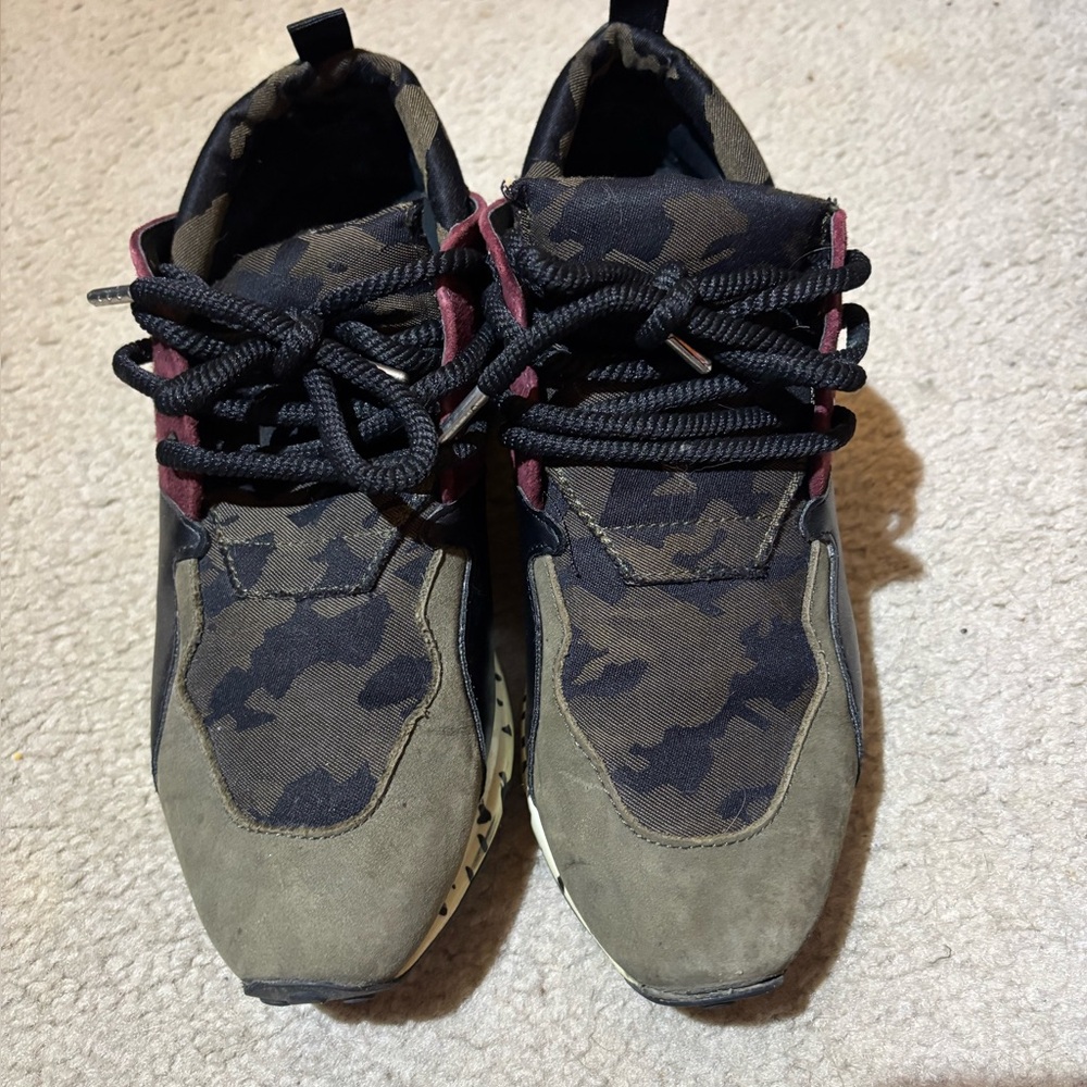 Steve Madden Camo Cliff Sneakers